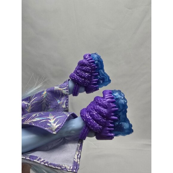 Monster High Doll Abbey Bominable G3 Articulated - Picture 5 of 5